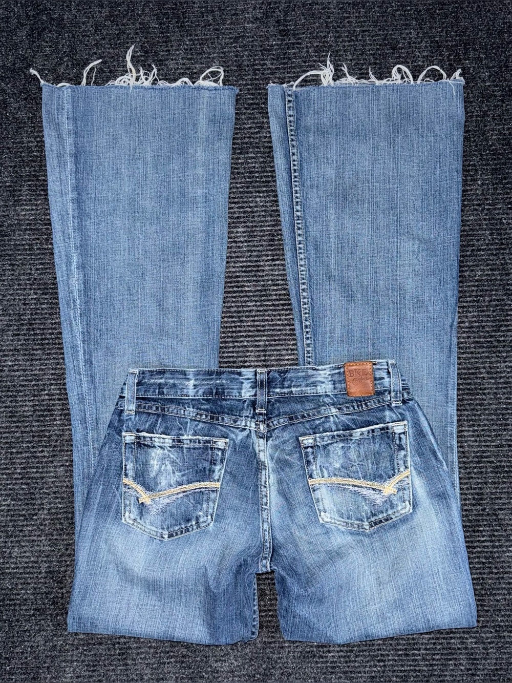 Y2K Buckle BKE Low Rise Star Flare Jeans Women’s 28 x 34 Distressed Grunge LONG